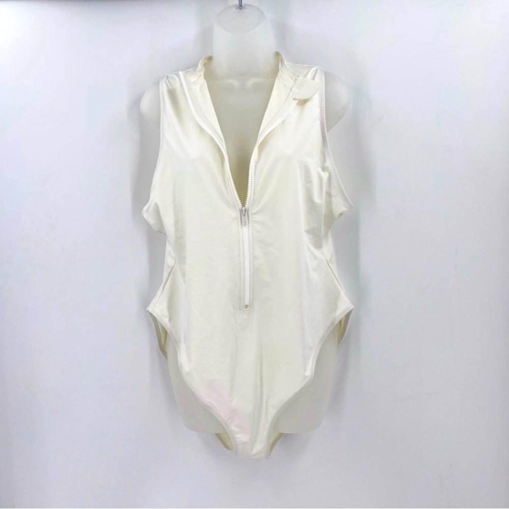 SKIMS SIGNATURE Swim Zip Up Front..